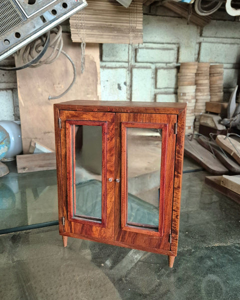 Furniture Store aparador