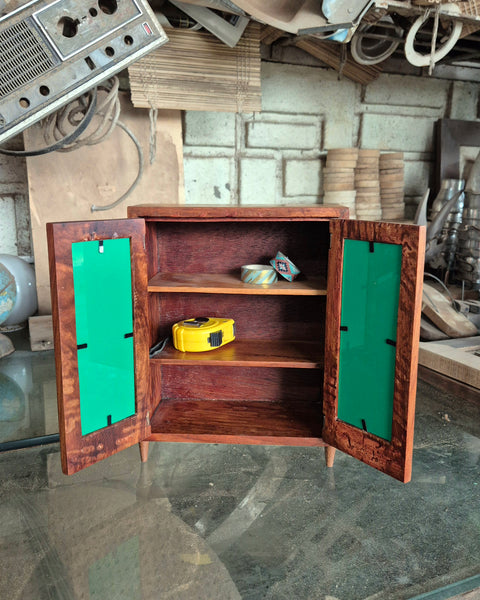 Furniture Store aparador