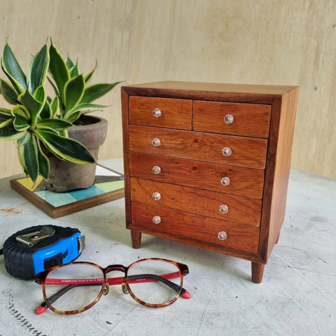 Furniture Store Chest of Drawers